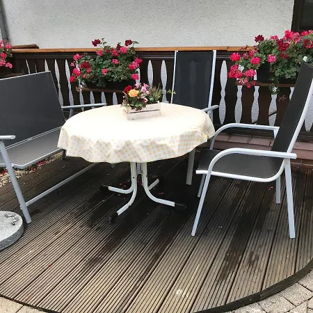 Monteur-/und Diehl *